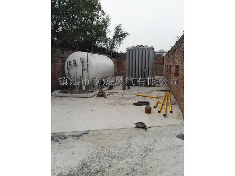 無錫LNG設備安裝現(xiàn)場